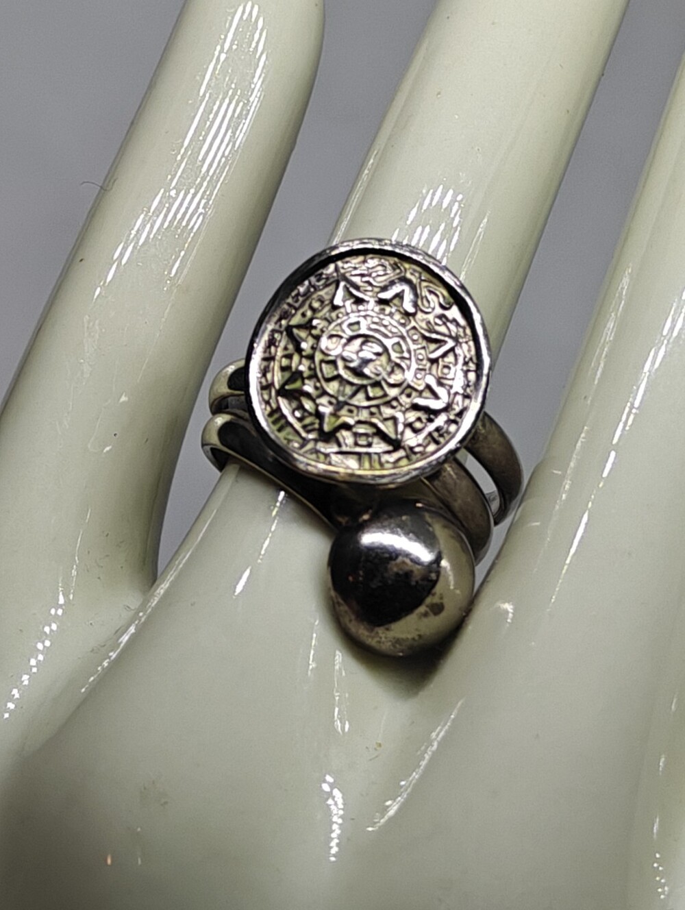 Vintage Aztec Calendar Silver Tone Ring